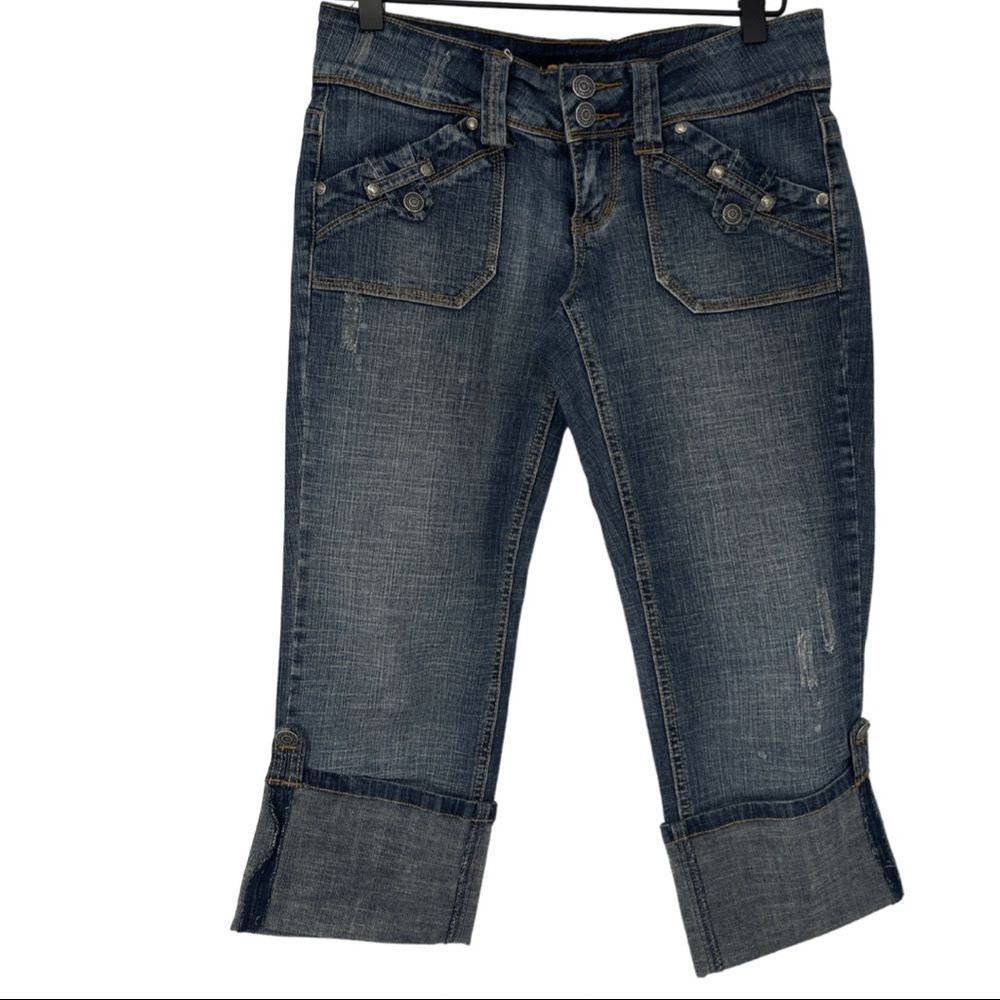 Hydraulic distressed stretch Capri jeans